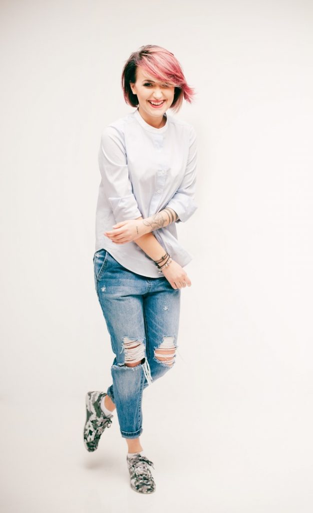 girl white photography portrait model jeans 645505 pxhere.com  625x1024 - Fashion Product Review With Few Customers